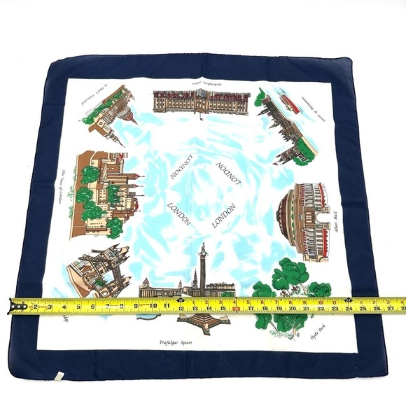 Vintage London England Landmark Scarf Made In Italy Tower Trafalger Buckingham - Picture 10 of 16